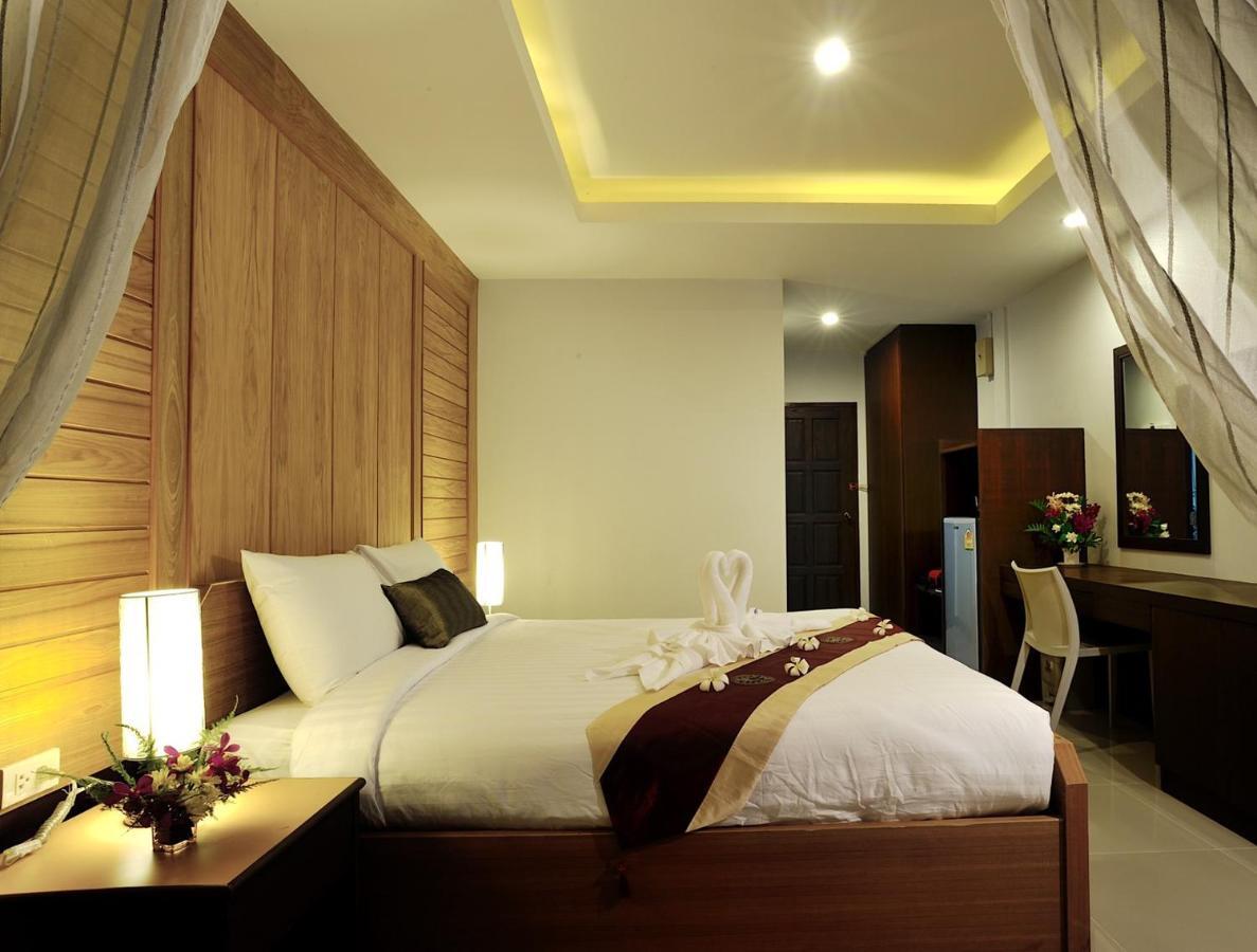 Suppamitr Villa Hotel Pattaya Exterior photo